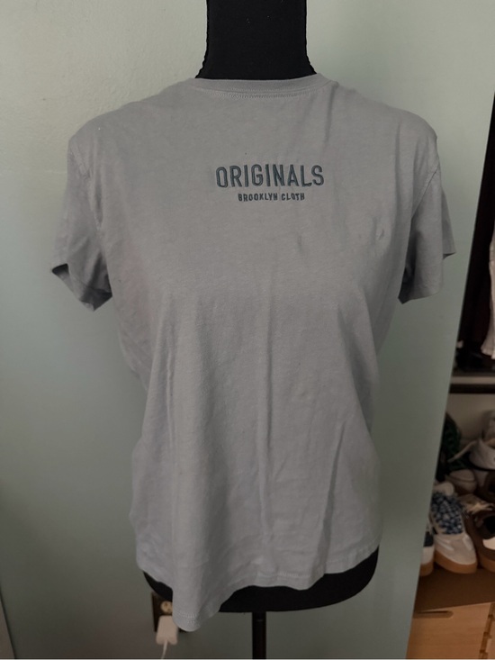 Brooklyn Cloth Tops - Brooklyn Cloth Women's Light Gray 'Originals' Logo Short Sleeve Tee